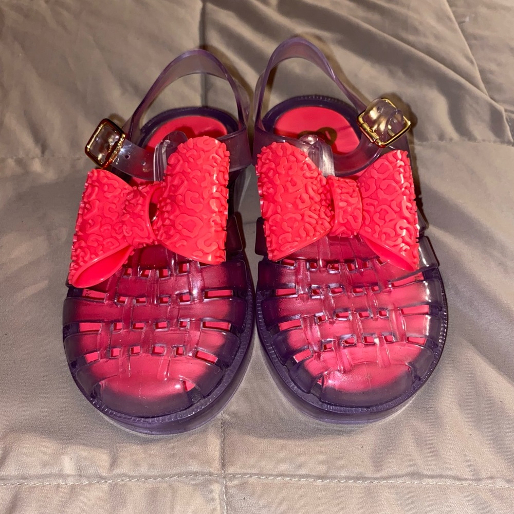 NEW WITHOUT BOX Mini Melissa (size 7/8) clear jelly’s with hot pink bow🎀